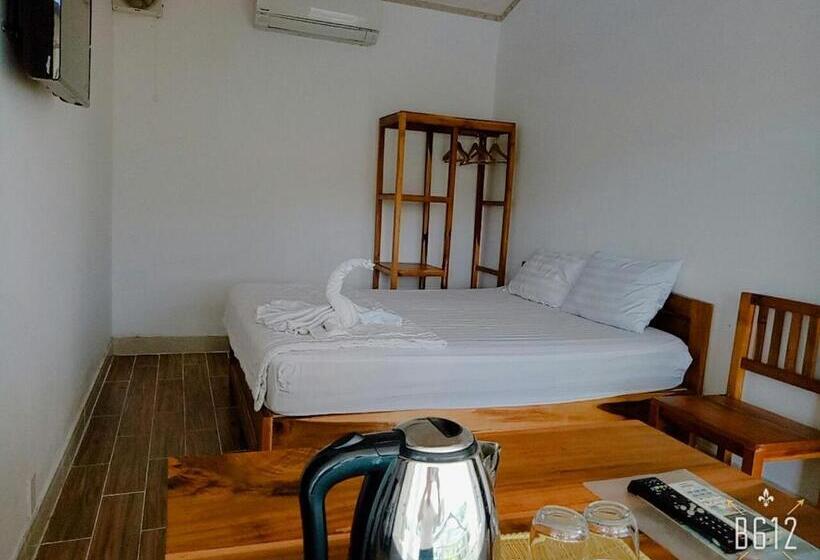 اتاق لوکس, ღ Orchid Guesthouse ღ 2 Minutes To The Beach & Night Market ღ