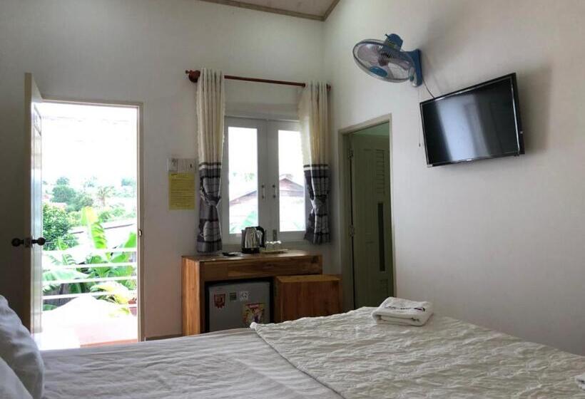 اتاق لوکس, ღ Orchid Guesthouse ღ 2 Minutes To The Beach & Night Market ღ