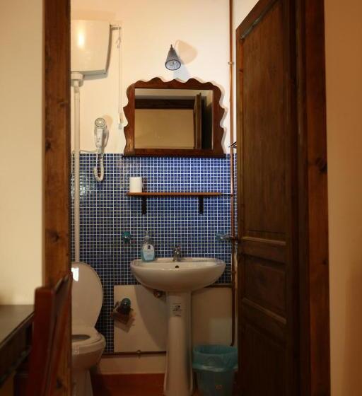 اتاق استاندارد, Art Lincoln