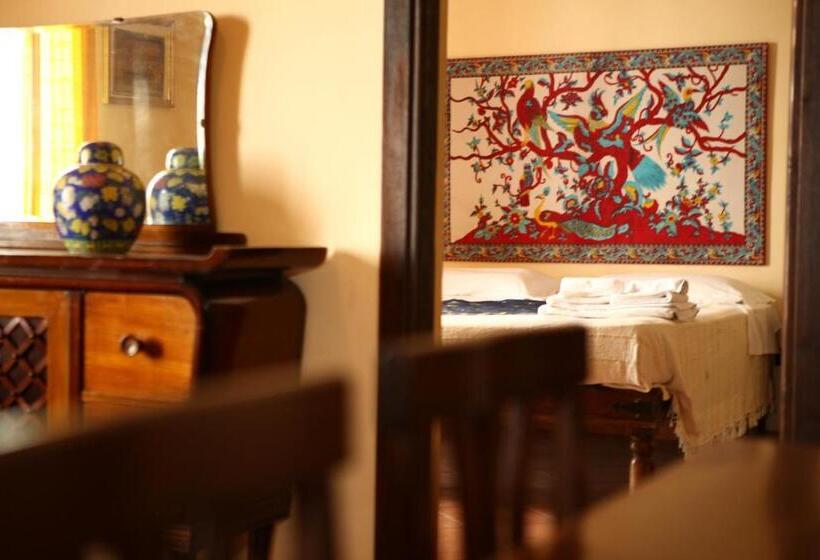 سوئیت مدیریتی 2 خوابه, Art Lincoln