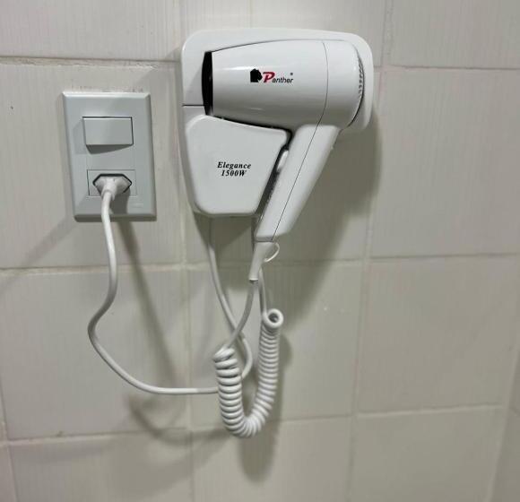 豪华三人间, Aquarius Selva