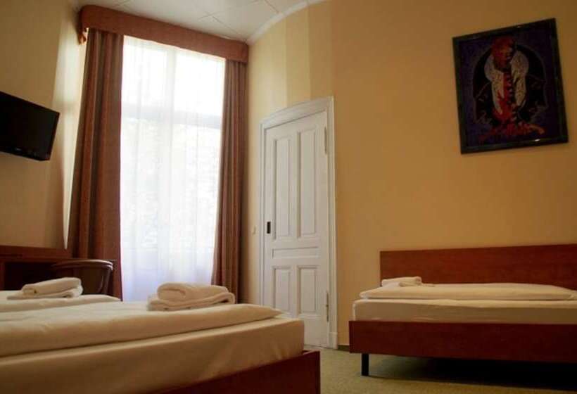 اتاق استاندارد چهار تخته, City Hotel Am Kurfürstendamm