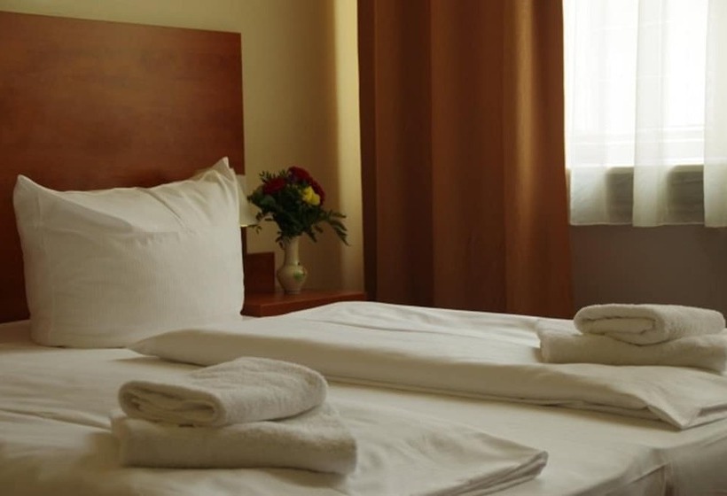 اتاق استاندارد چهار تخته, City Hotel Am Kurfürstendamm