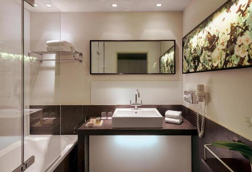 标准间, Das Schloss An Der Eisenstrasse