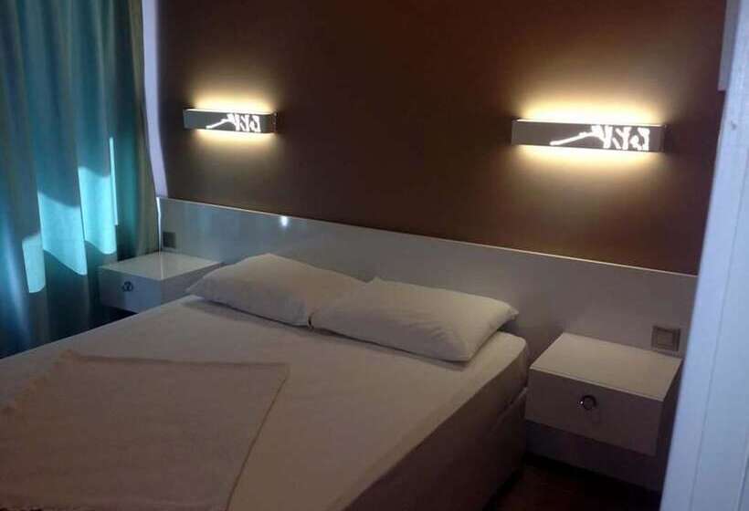 غرفة قياسية مطلة على المدينة, Dikili Sunset Club