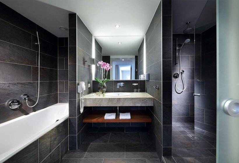 سوییت جونیور, Eurostars Embassy