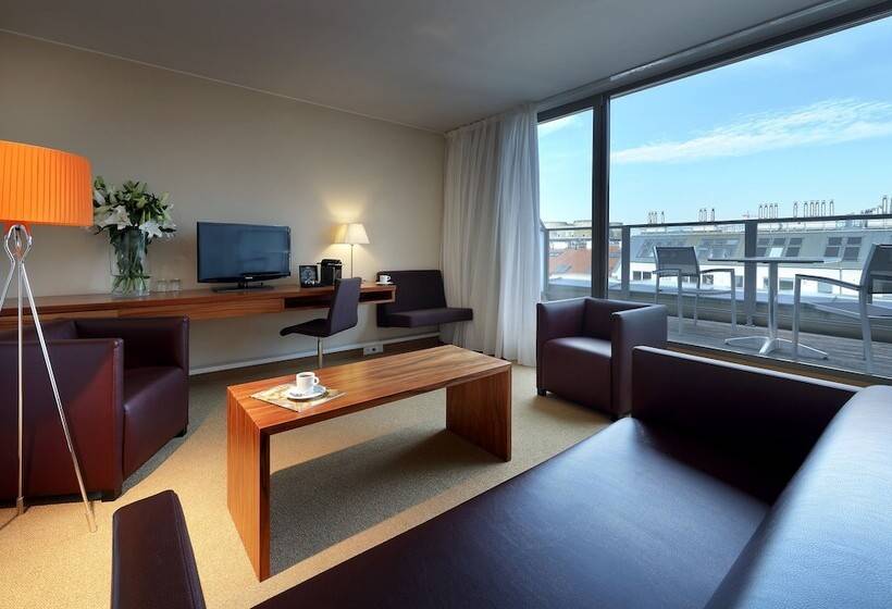 سوییت جونیور, Eurostars Embassy