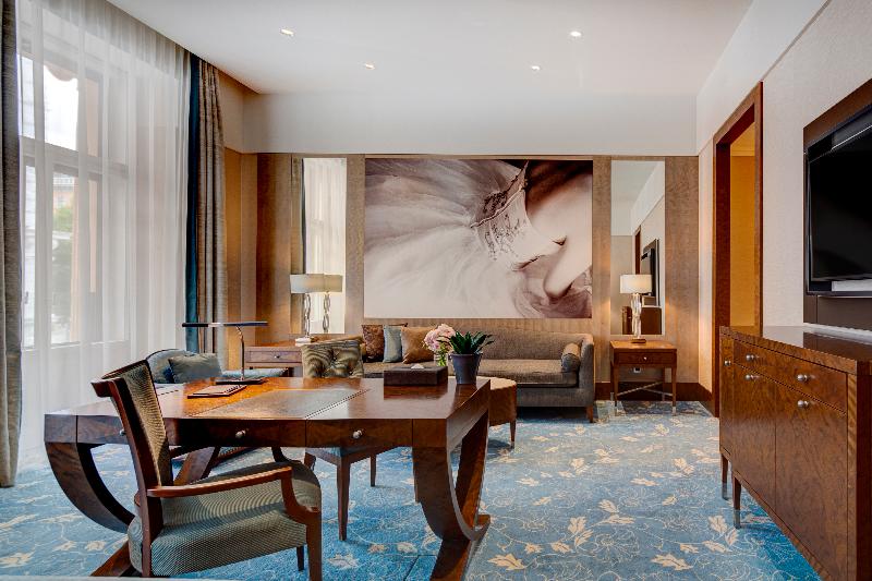 اتاق استاندارد سه نفره, Eurostars Embassy