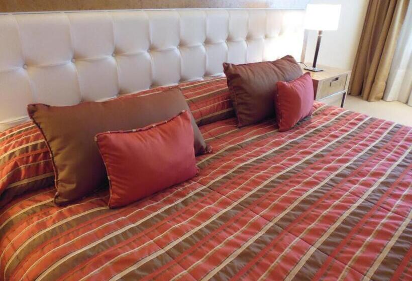 スタンダード4人部屋, Fueguino