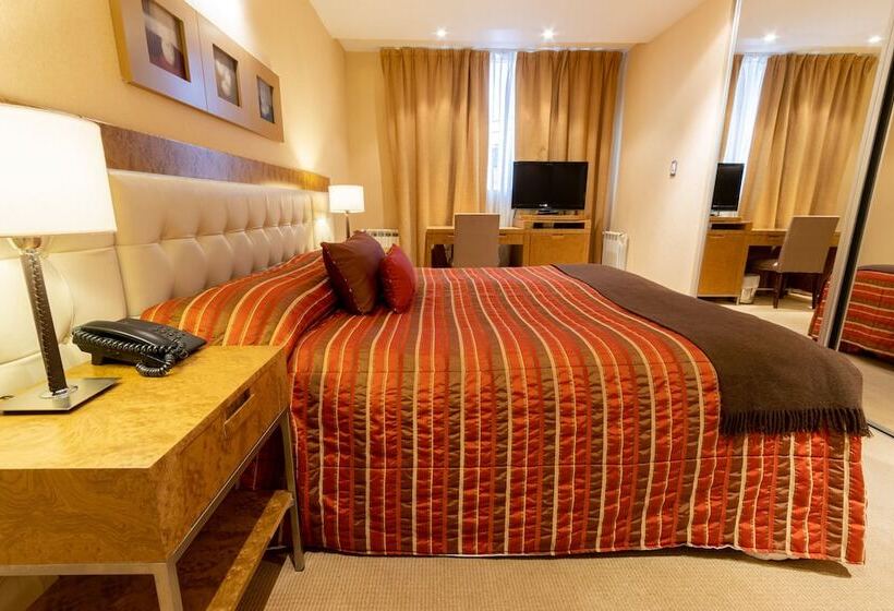 スタンダード4人部屋, Fueguino