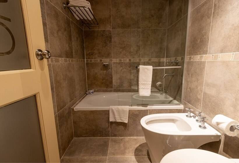 スタンダード4人部屋, Fueguino