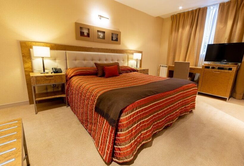 スタンダード4人部屋, Fueguino