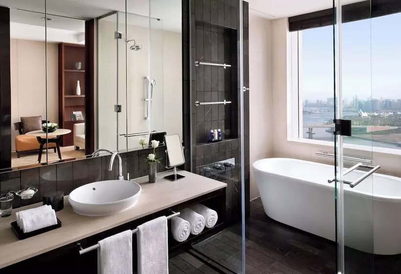 アウトサイドクラシックルーム, Intercontinental Dubai Festival City, An Ihg