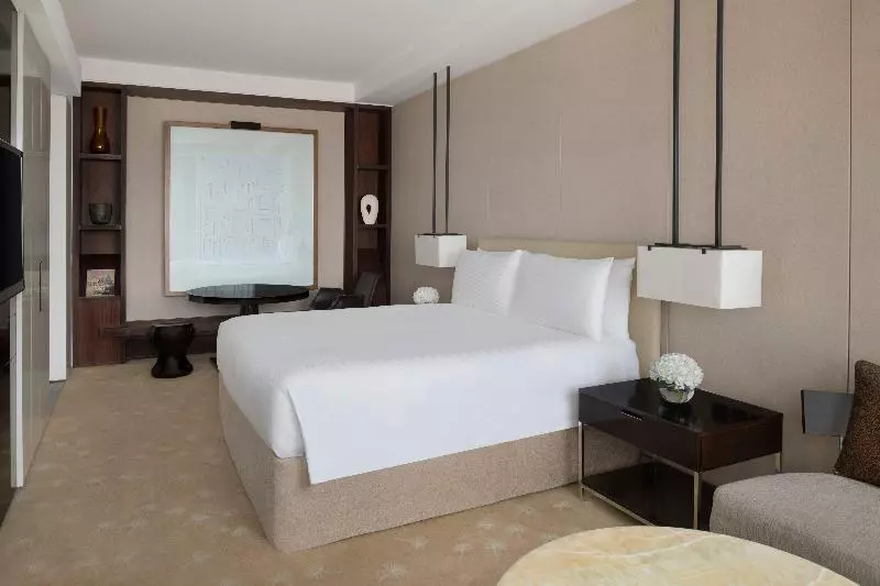 سوئیت با چشمانداز, Intercontinental Dubai Festival City, An Ihg