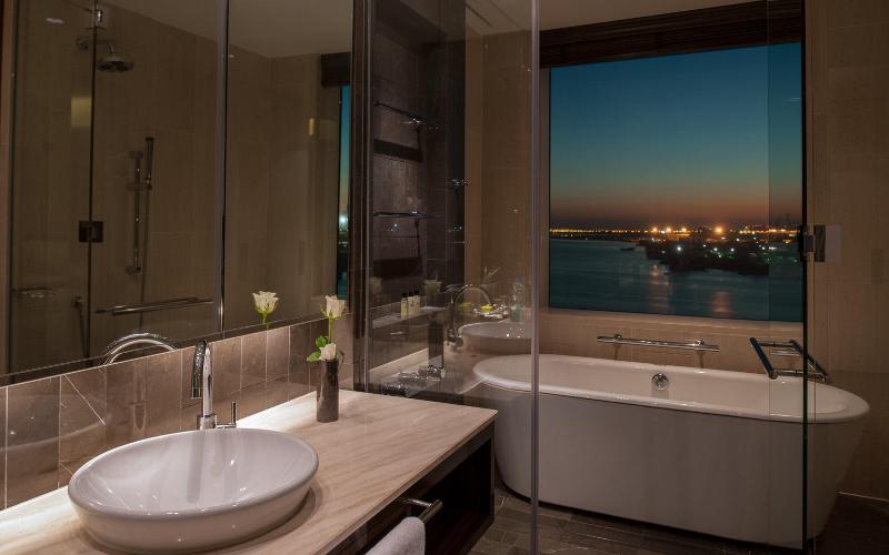 اتاق استاندارد با چشمانداز, Intercontinental Dubai Festival City, An Ihg