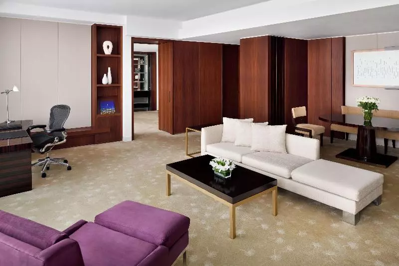 سوئیت کلاب, Intercontinental Dubai Festival City, An Ihg