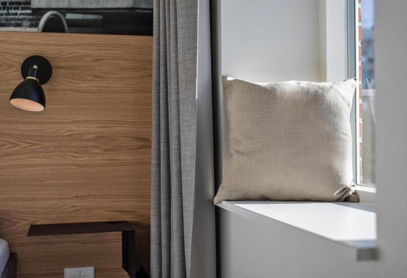 חדר סופריור עם מרפסת, Kompas Hotel Aalborg