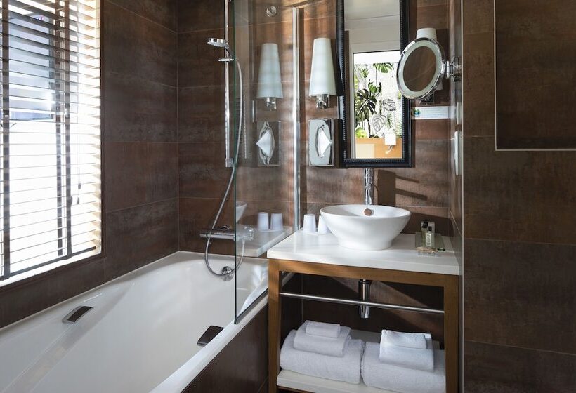 デラックスルーム, Le Six