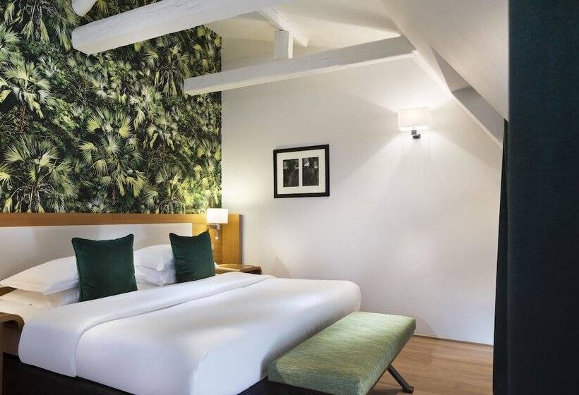 デラックスルーム, Le Six