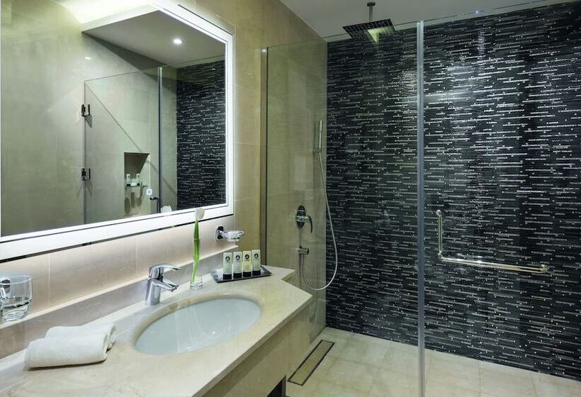 غرفة تنفيذية, Mövenpick Hotel Qassim
