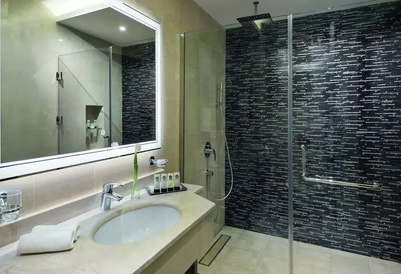 اتاق اجرایی, Mövenpick Hotel Qassim