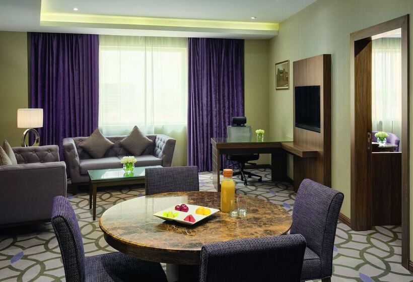 غرفة تنفيذية, Mövenpick Hotel Qassim
