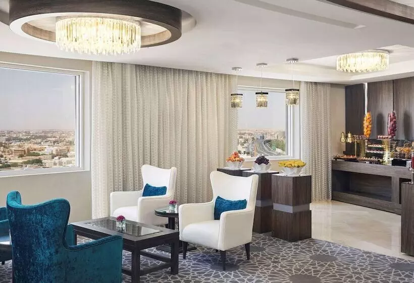 سوئیت پرزیدنت, Mövenpick Hotel Qassim