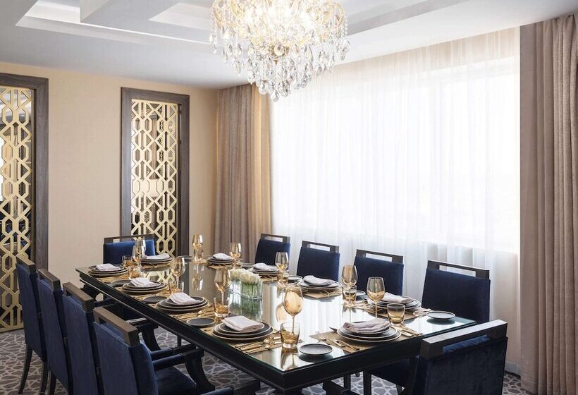 皇家套房, Mövenpick Hotel Qassim