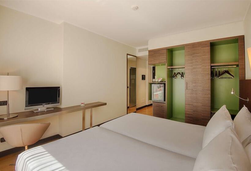 اتاق استاندارد, NH Savona Darsena