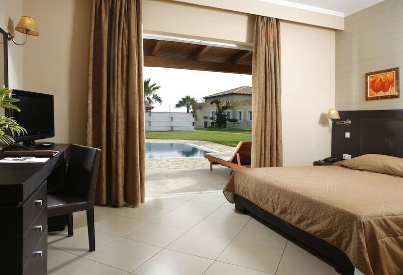 בונגלו משפחתי, Olympia Golden Beach Resort & Spa