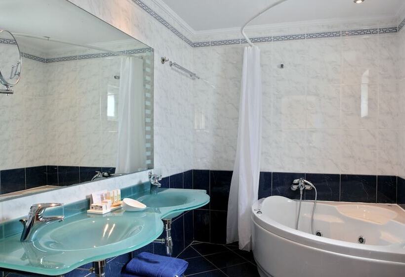 סוויטה, Olympia Golden Beach Resort & Spa