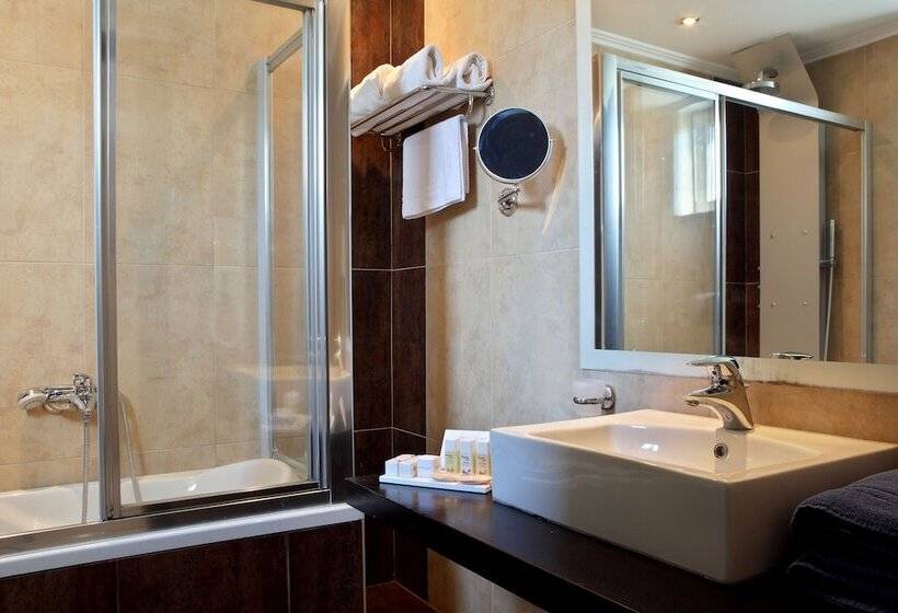 בקתה סופריור, Olympia Golden Beach Resort & Spa