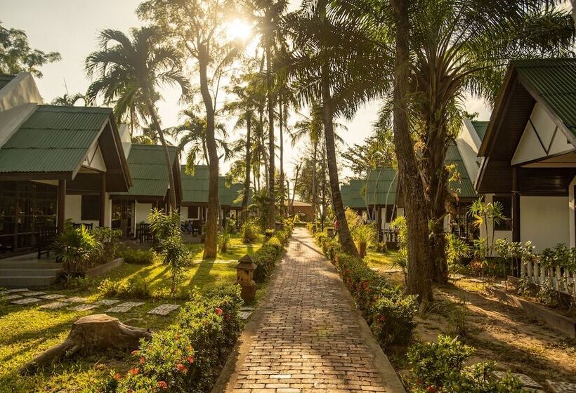 Номер Стандарт Вид на Сад, Southern Lanta Resort