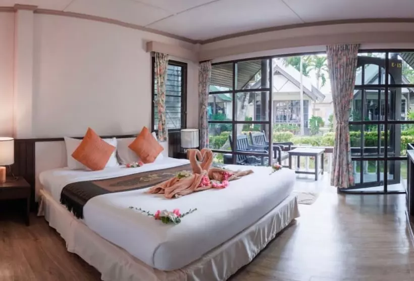 اتاق استاندارد با چشم‌انداز باغ, Southern Lanta Resort
