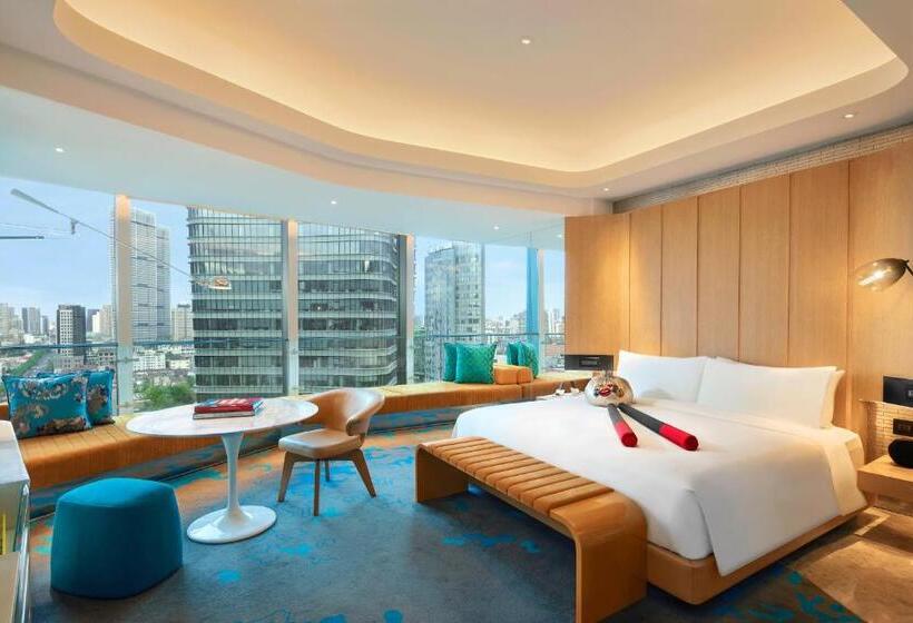 اتاق استاندارد با تخت بزرگ, W Shanghai  The Bund