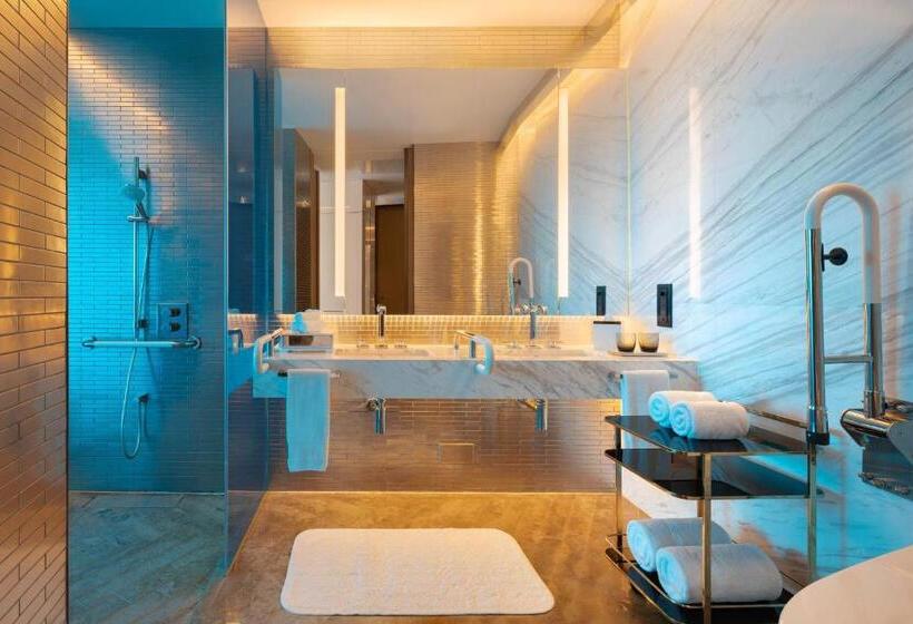 Büyük Çift Kişilik Yataklı Standart Oda, W Shanghai  The Bund