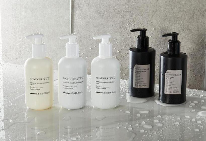 Standart Oda, W Shanghai  The Bund