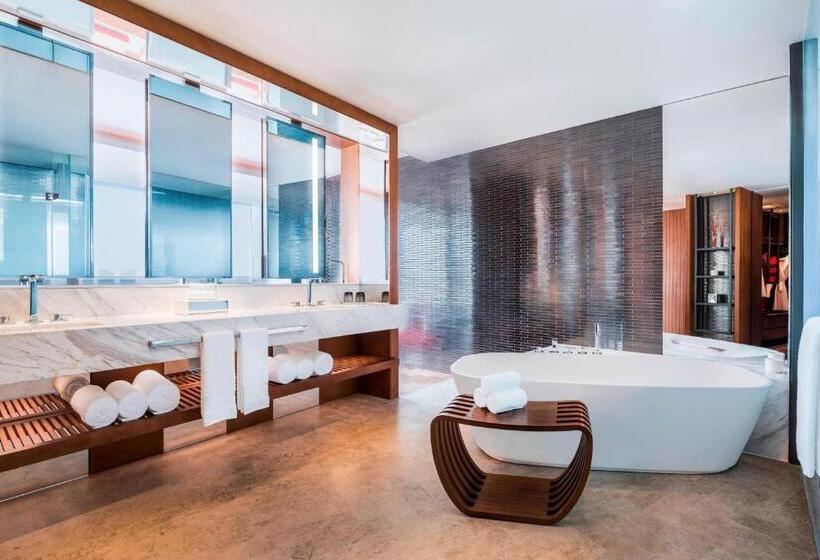 Süit, W Shanghai  The Bund