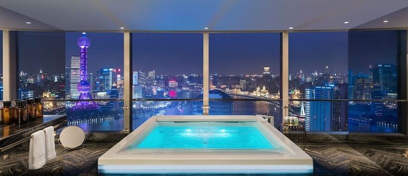 Süit, W Shanghai  The Bund