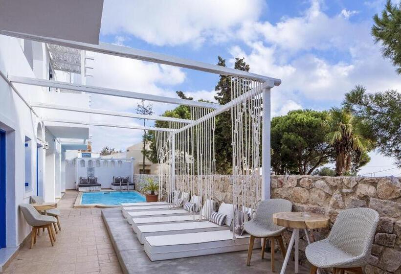 Семейный Номер, Loizos Stylish Residences