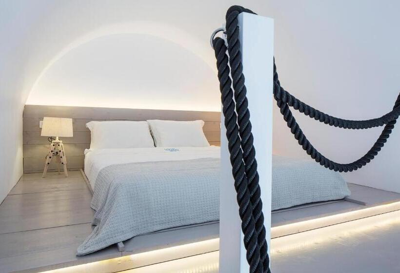 Полулюкс, Loizos Stylish Residences