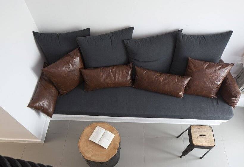 Номер Стандарт, Loizos Stylish Residences