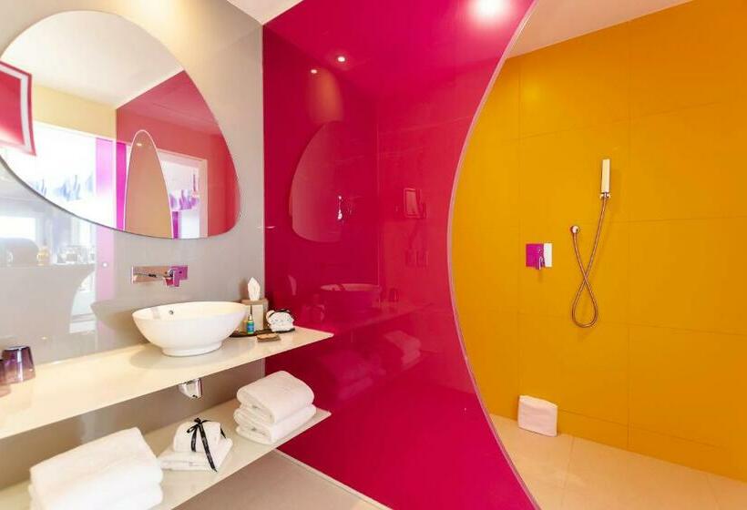 חדר סטנדרט נוף לים, Temptation Cancun Resort  All Inclusive  Adults Only