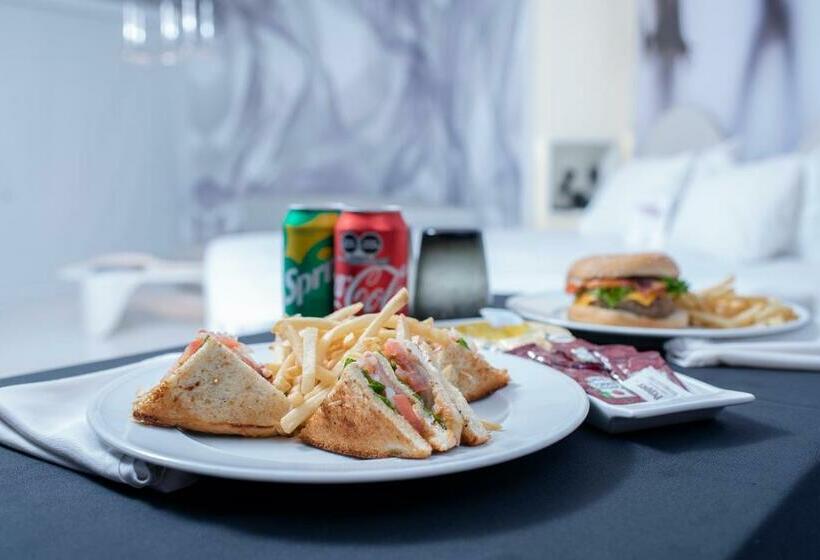 חדר סטנדרט נוף לים, Temptation Cancun Resort  All Inclusive  Adults Only