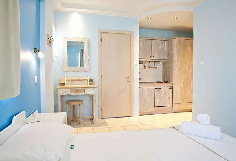 수피리어 스튜디오, Melissanthi