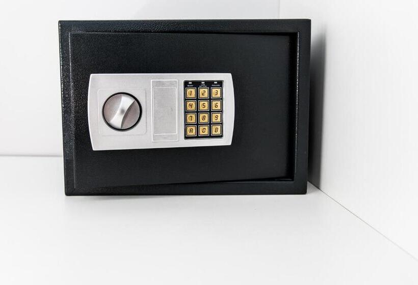 수피리어 스튜디오, Melissanthi