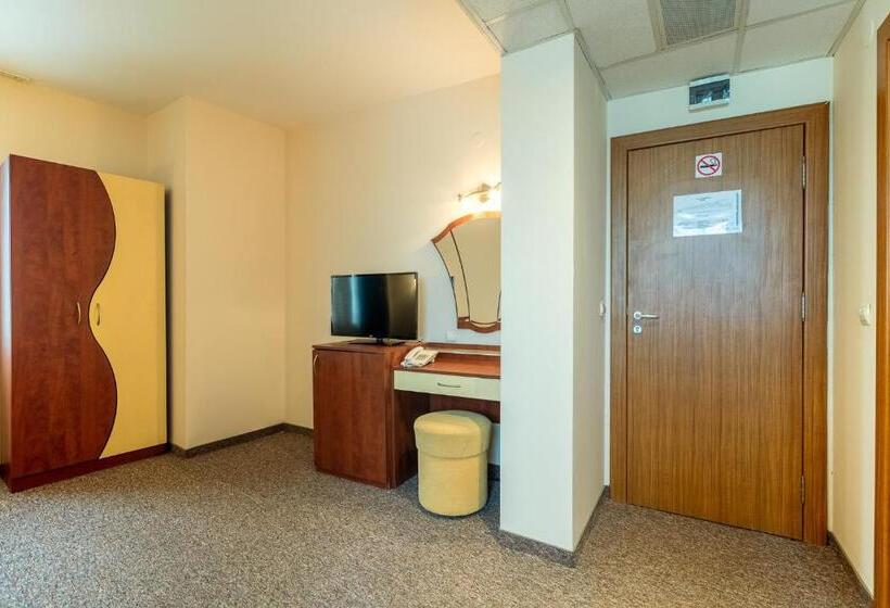 스탠다드 트리플 룸, Adamo