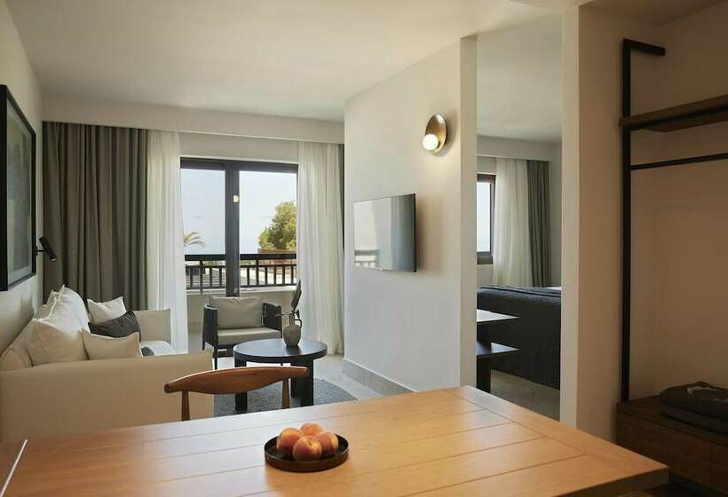 套房配有游泳池, Asterion Suites & Spa   Designed For Adults