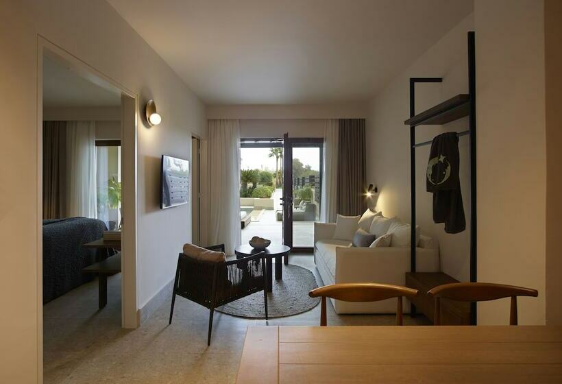 جناح مزود بحمام سباحة, Asterion Suites & Spa   Designed For Adults