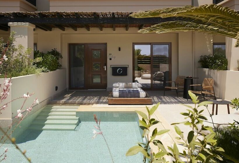 套房配有游泳池, Asterion Suites & Spa   Designed For Adults
